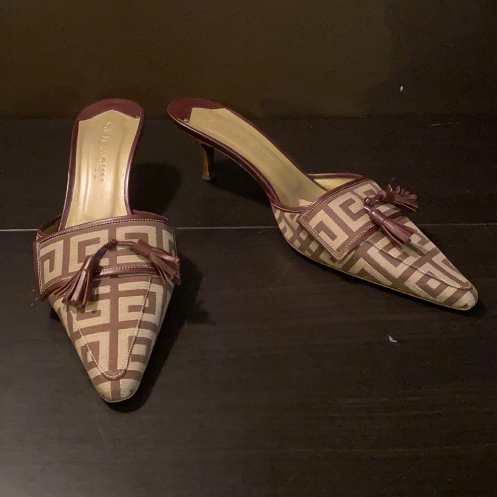 Givenchy tasseled mules 026